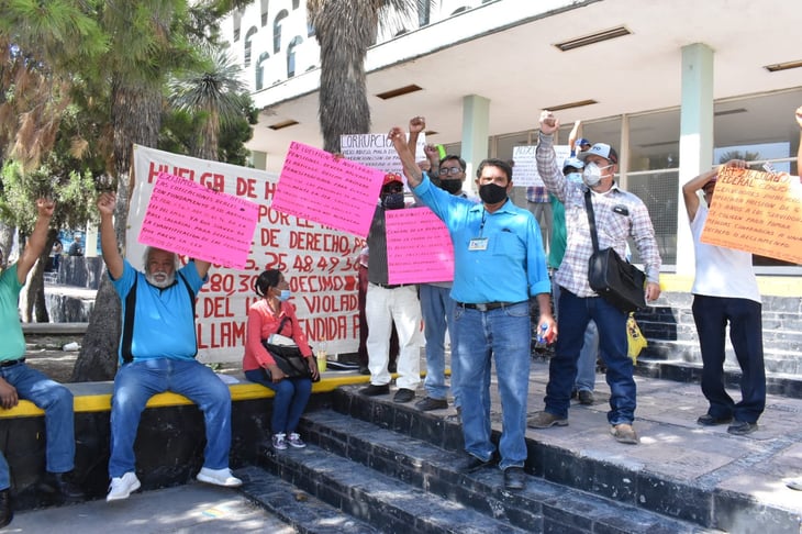 Con huelga de hambre exigen pensiones al exterior del IMSS