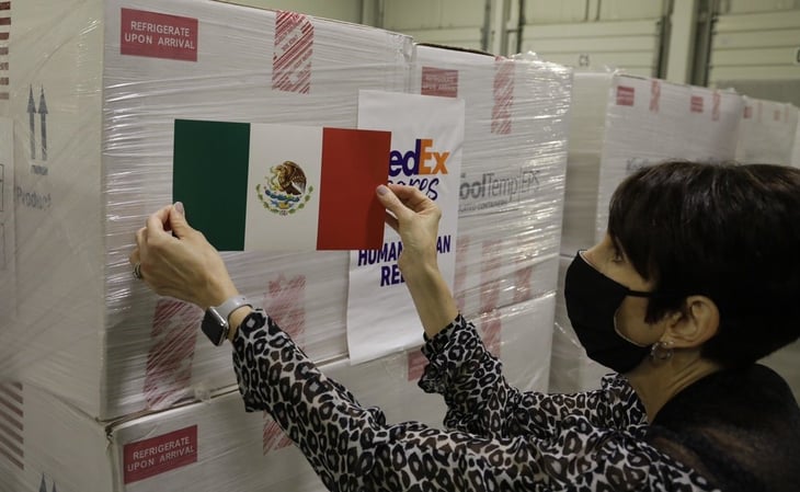 Confirma EU entrega de 1.3 millones de vacunas a México
