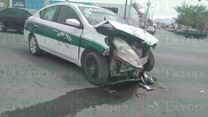 Cuatro lesionados dejó fuerte accidente automovilístico en Monclova 