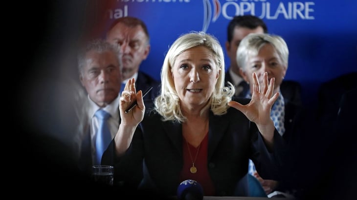 La derecha gana y Le Pen se frena en las regionales francesas