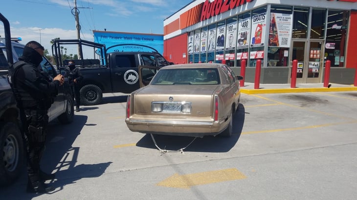 Encuentran vehículo abandonado en Monclova