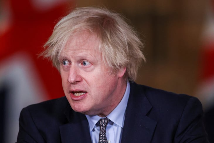 Boris Johnson cree que las restricciones podrán levantarse el 19 de julio