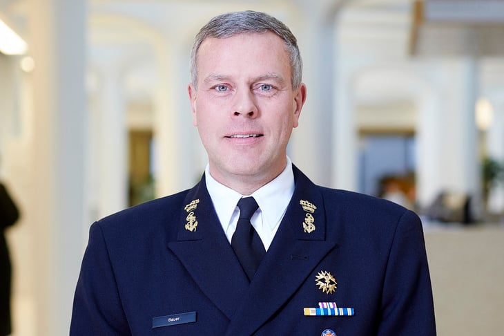 Un almirante neerlandés inicia presidencia del Comité Militar aliado