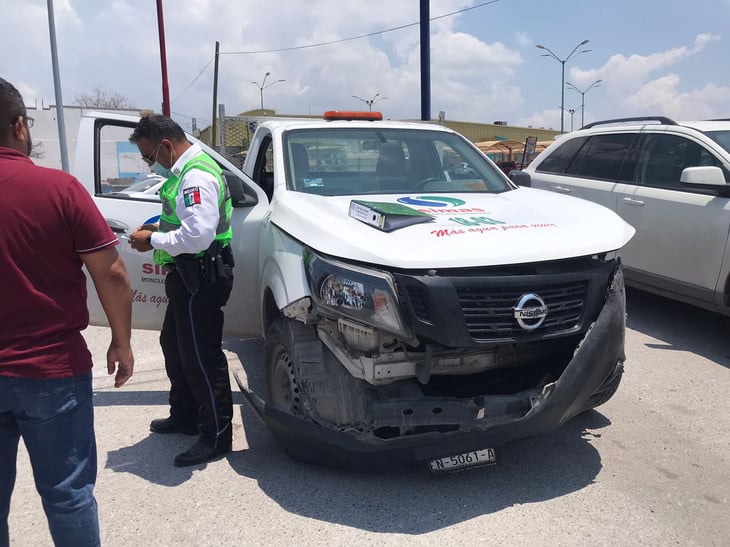 Otra camioneta de SIMAS causa accidente en Monclova