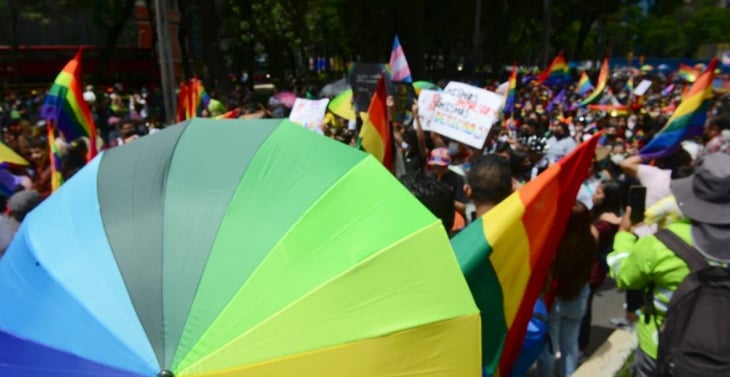 Marcha LGBTTTI+ llega al Zócalo de la CDMX