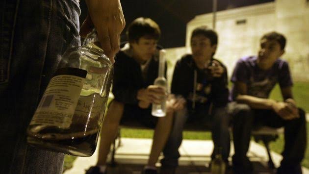 Detienen a menores en Frontera que Consumían Alcohol