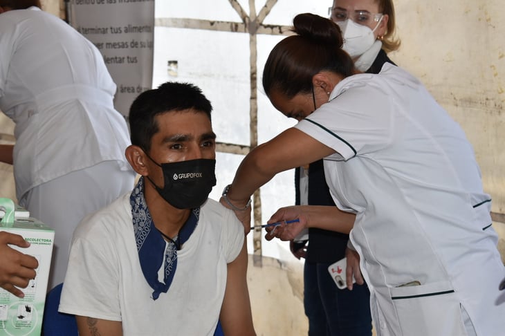Vacunaran contra el COVID-19 este viernes por primera vez a los de 40 a 49 años en Castaños