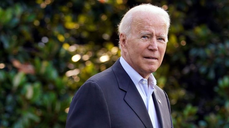 Biden promete estar en contacto con familiares de víctimas del derrumbe
