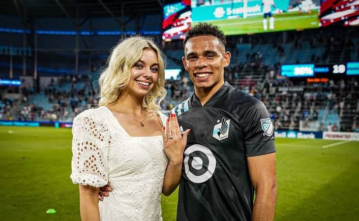 Jugador de MLS propone matrimonio al final del partido