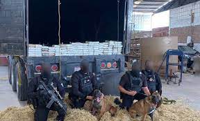 Estatales aseguran camión con 114 kilos de cocaína en Reynosa