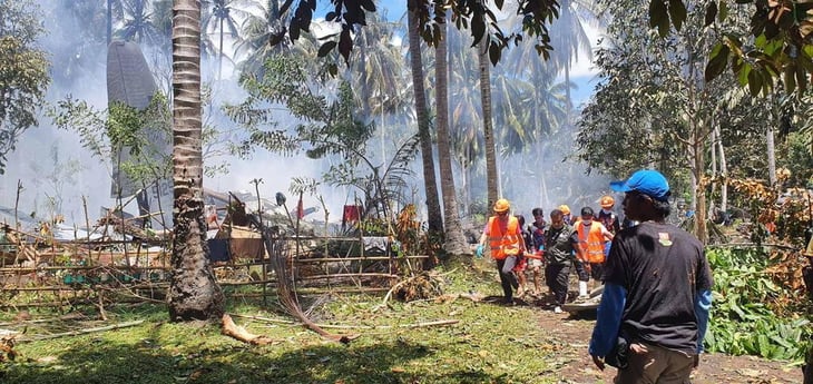Se estrella avión militar en Filipinas; hay 45 muertos