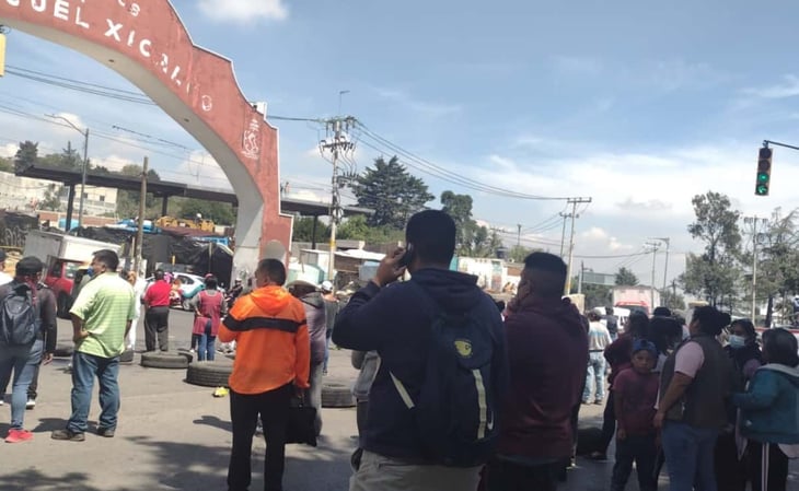 Bloquean la México-Cuernavaca por instalación de gasolinera