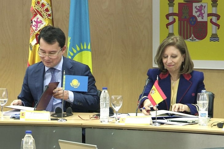 España y Kazajistán refuerzan sus relaciones con acuerdos de cooperación