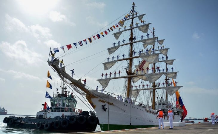 Llega buque escuela de la Armada de Colombia al puerto de Veracruz