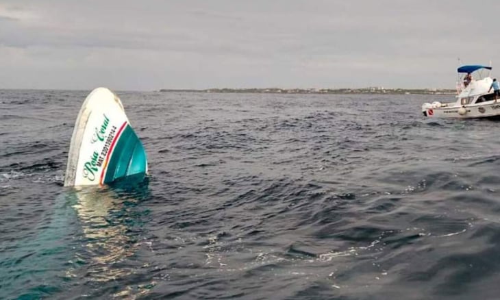 Tres muertos en el hundimiento de embarcación turística en el Caribe mexicano