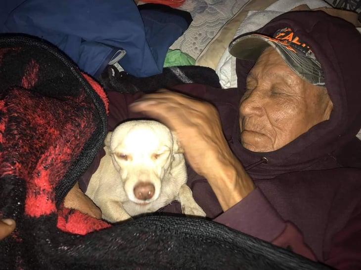 Abuelos viven en el abandono en Monclova 