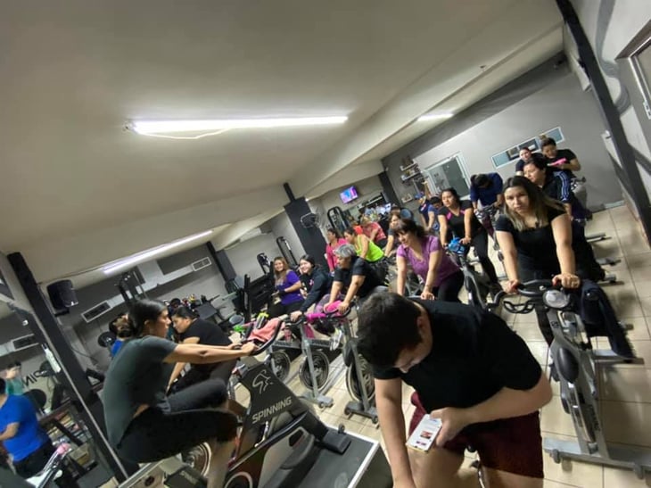 Los gimnasios aumentan 60% su economía por alta demanda de usuarios en Monclova 