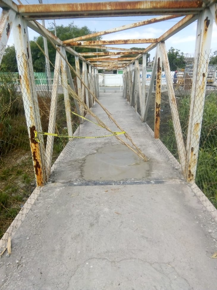 Los puentes peatonales lucen vacíos en Monclova 