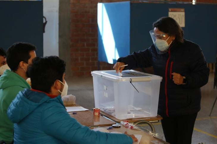 Chile rechaza la confrontación y elige candidatos presidenciales dialogantes
