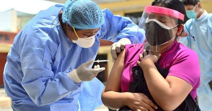Lima vacunó contra la covid-19 a 216.000 personas en 36 horas ininterrumpidas