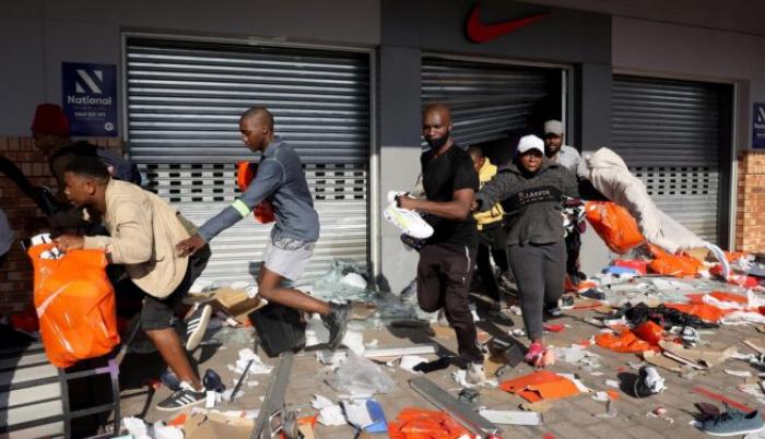 Aumenta a 276 el balance de muertes por los pasados disturbios en Sudáfrica