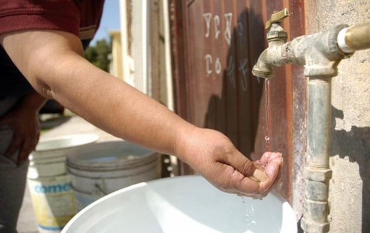Los vecinos de la colonia Otilio Montaño afectados por desabasto de agua potable