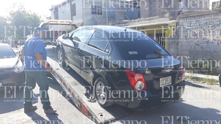 Policías preventivos recuperan automóvil robado en Monclova