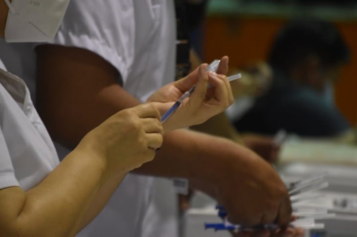 Los obreros de AHMSA de 30-39 años recibirán vacuna antiCOVID-19 el viernes en Monclova