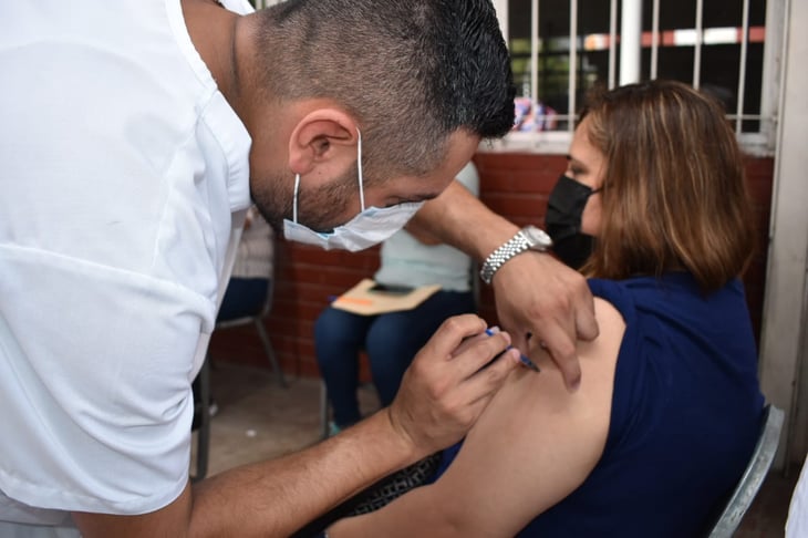 Certificado de vacunación antiCOVID-19 será exigido para ingresar al cine, restaurantes y viajar en Frontera 