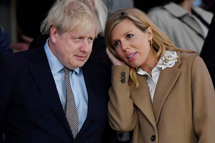 El primer ministro Boris Johnson y su esposa Carrie esperan su segundo hijo