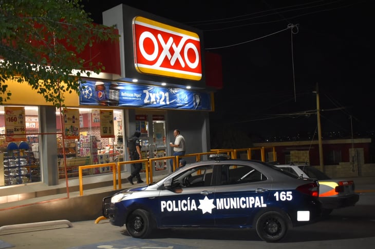 Un OXXO fue asaltada con arma de fuego por dos sujetos esta madrugada en Monclova 