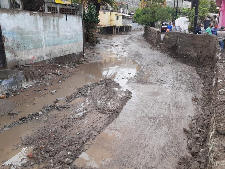 El gobierno de Coahuila mantiene acciones de limpieza y atención a afectados por lluvias en Torreón 