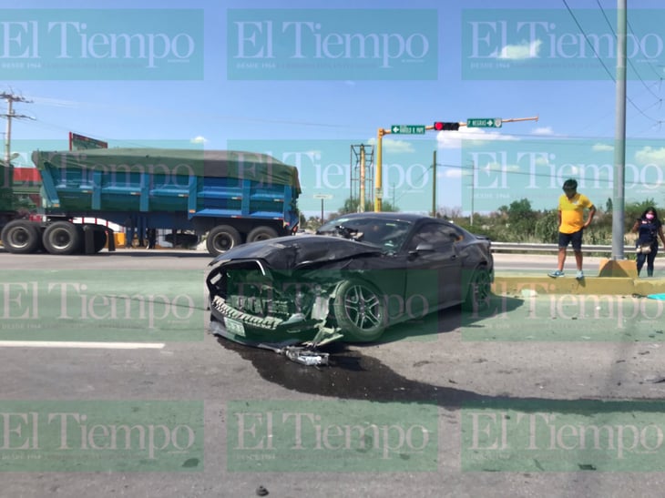 Automovilista se pasa alto y desgracia al 'perrón' en Monclova