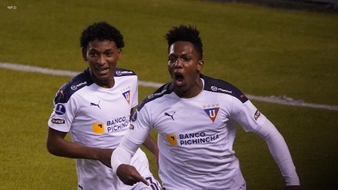1-0. Djorkaeff Reasco anota el triunfo de la Liga Quito sobre el Paranaense