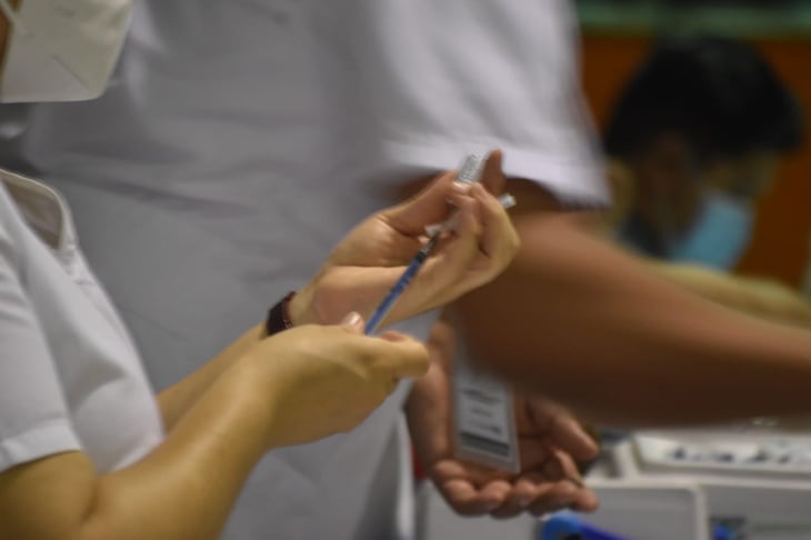22 personas hospitalizadas en Monclova por COVID-19 no están vacunadas