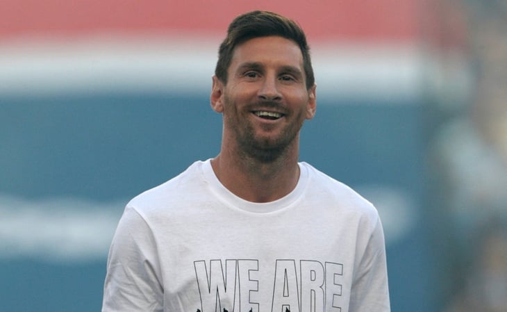 La afición del PSG se rindió ante Messi en el Parque de los Príncipes