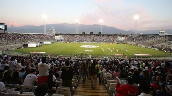 El público vuelve a los estadios de Chile después de un año y medio