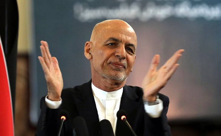 Decidí irme para evitar un baño de sangre, dice presidente afgano