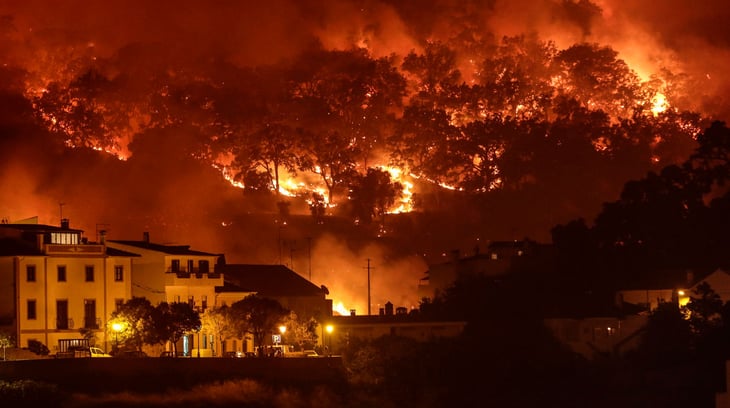 9.000 hectáreas fueron arrasadas por el incendio del Algarve, aún sin control