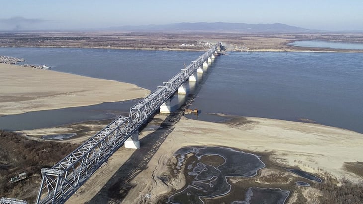 China y Rusia completan la construcción de su primer puente ferroviario
