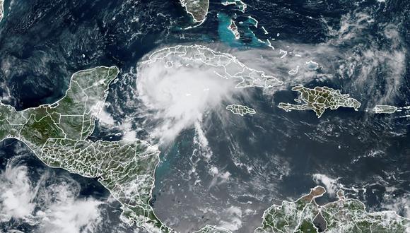 Huracán Grace avanza por la península de Yucatán con fuertes lluvias
