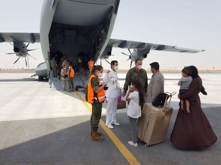 España evacúa más de un centenar de personas de Kabul