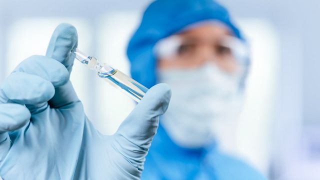 Argentina recibe cargamento de vacunas contra la COVID-19 donadas por España