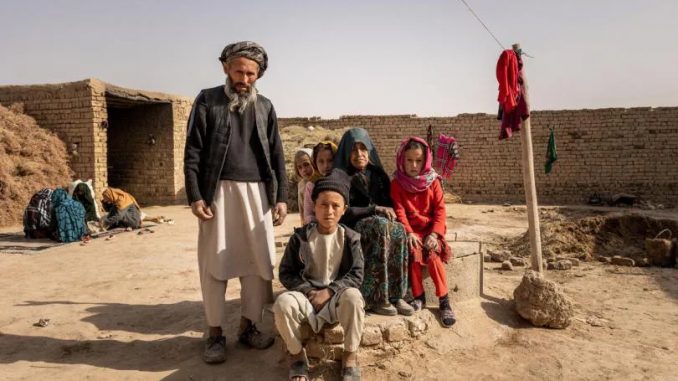 La UE aumenta su ayuda humanitaria a Afganistán a más de 200 millones euros