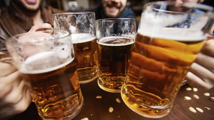 5 efectos del consumo excesivo de cerveza