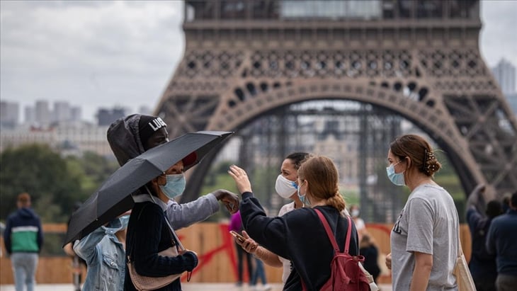 El Gobierno francés sancionará a los sanitarios no vacunados