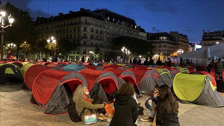 Italia instala un campamento para alojar temporalmente a 2.000 afganos