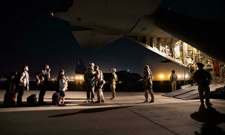 El último vuelo británico de evacuación de civiles partió ya de Kabul