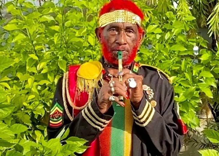 Lee Scratch Perry, pionero del reggae, muere a los 85 años
