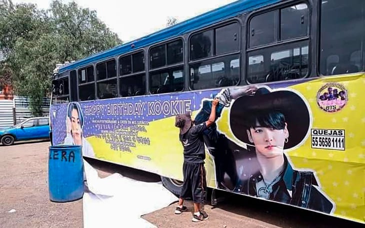 Jungkook de BTS cumple 24 años... y le regalan la luna; en México tapizan autobuses con su cara